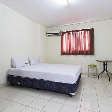 Reddoorz Apartment @ Pulo Gadung Τζακάρτα Εξωτερικό φωτογραφία