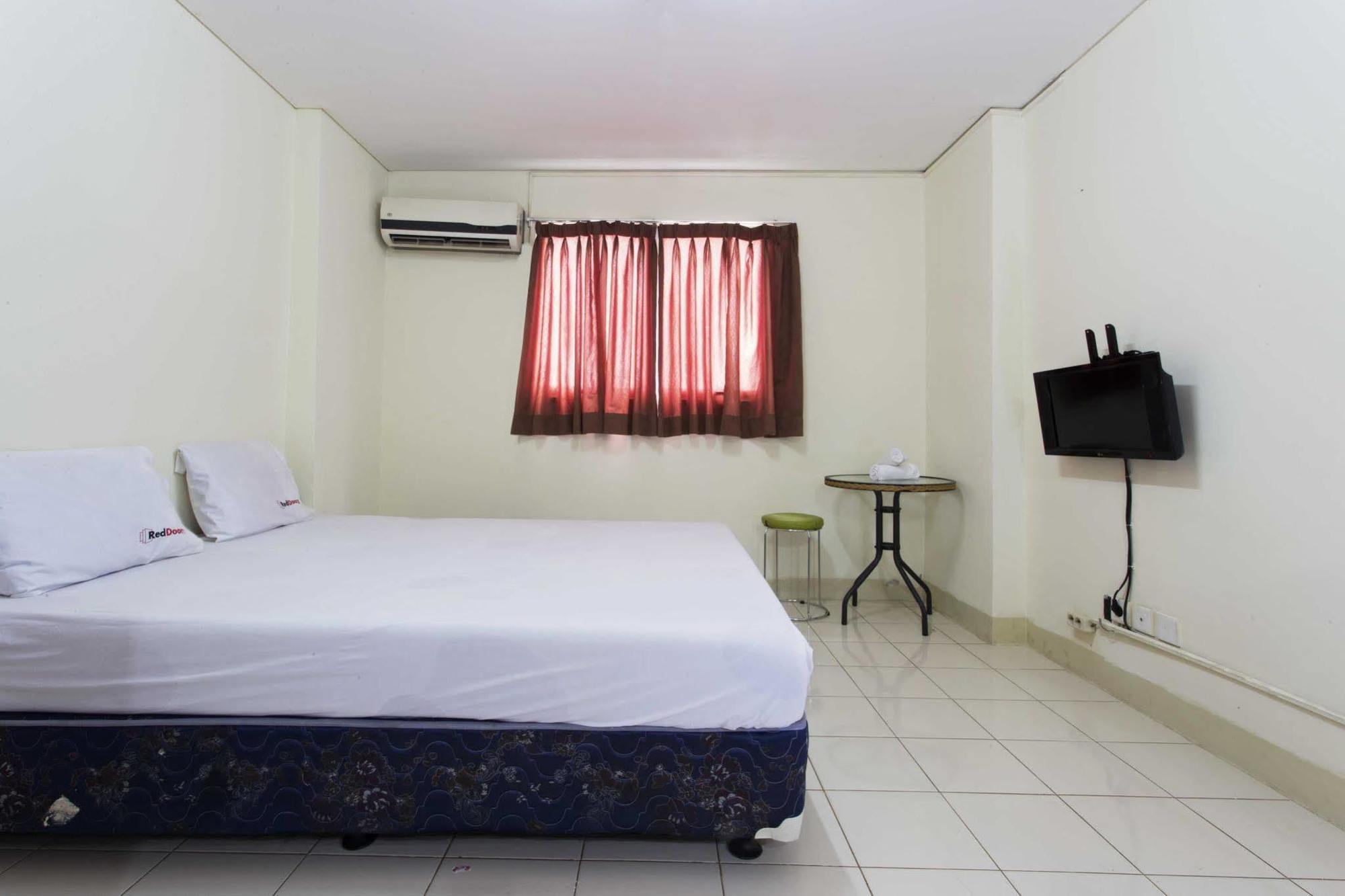 Reddoorz Apartment @ Pulo Gadung Τζακάρτα Εξωτερικό φωτογραφία